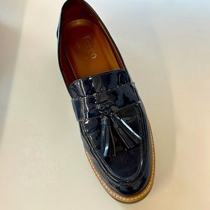 Women’s size 10 NEVER Worn! Franco Sarto Carolyn Lug Sole Loafer. Navy Blue